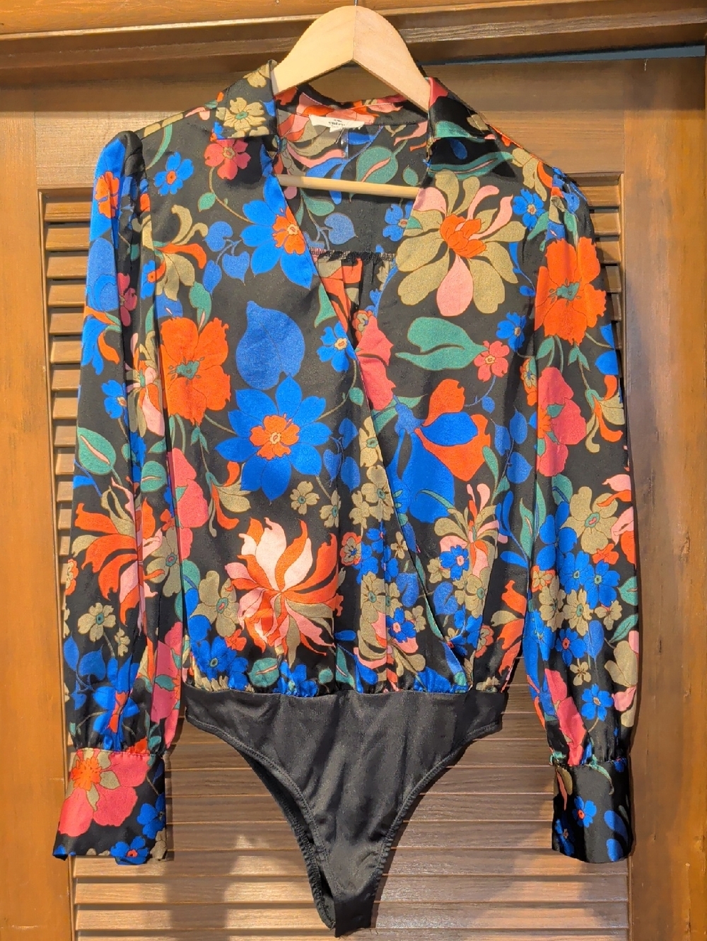 entro Black Floral Long-Sleeve Bodysuit with Blue Pink & Red Flowers